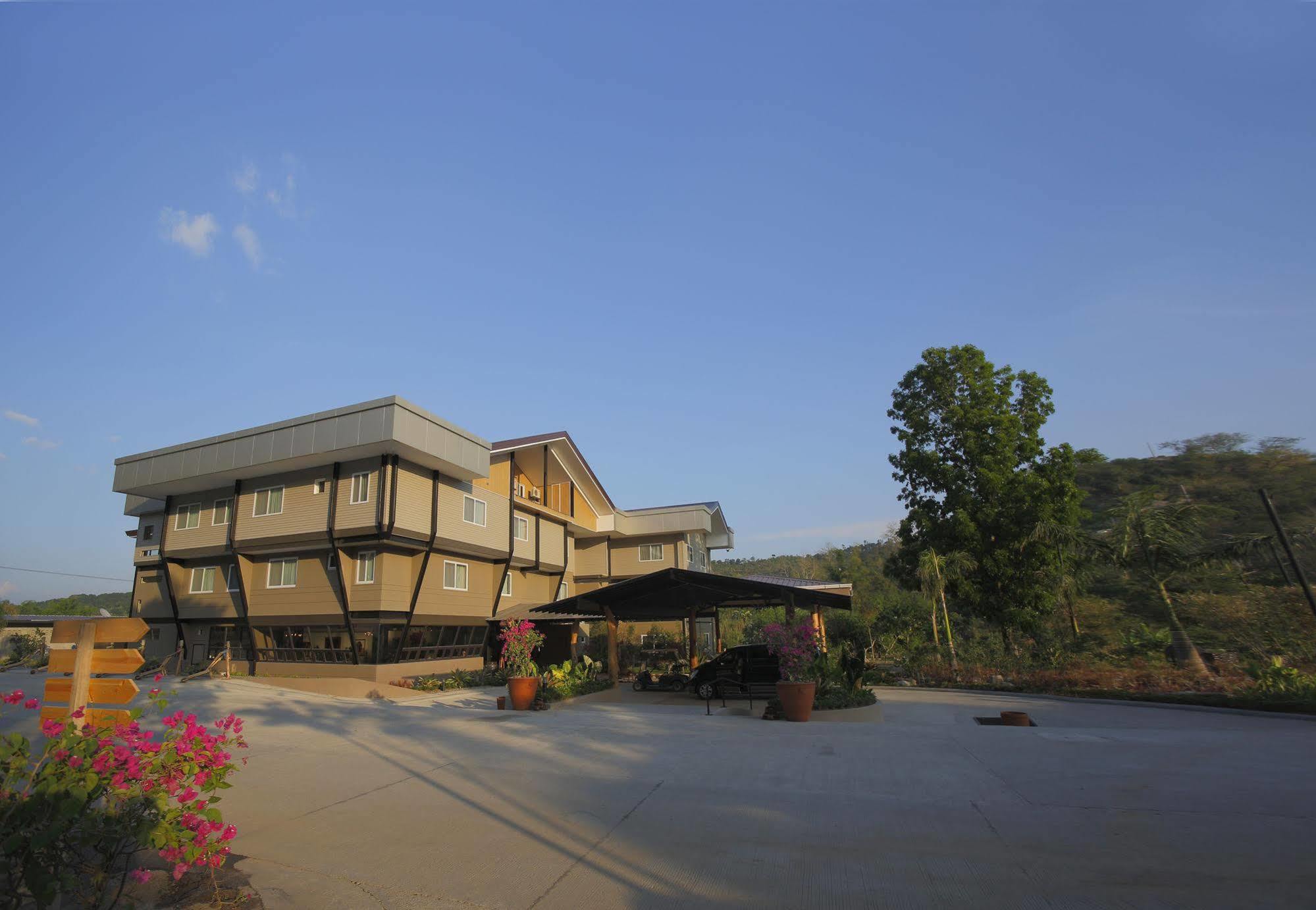 Green Canyon Leisure Farms Clark Field المظهر الخارجي الصورة