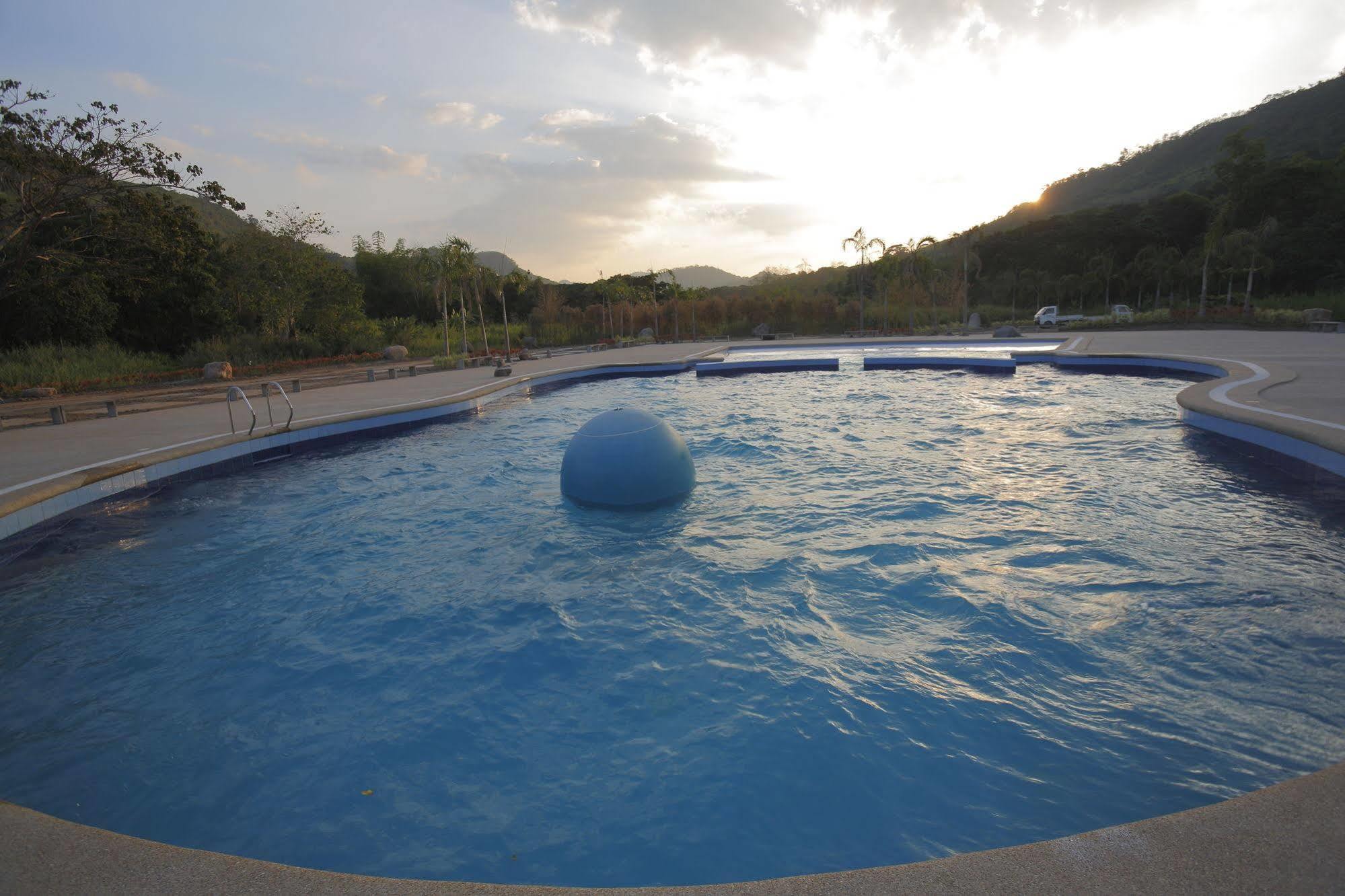 Green Canyon Leisure Farms Clark Field المظهر الخارجي الصورة