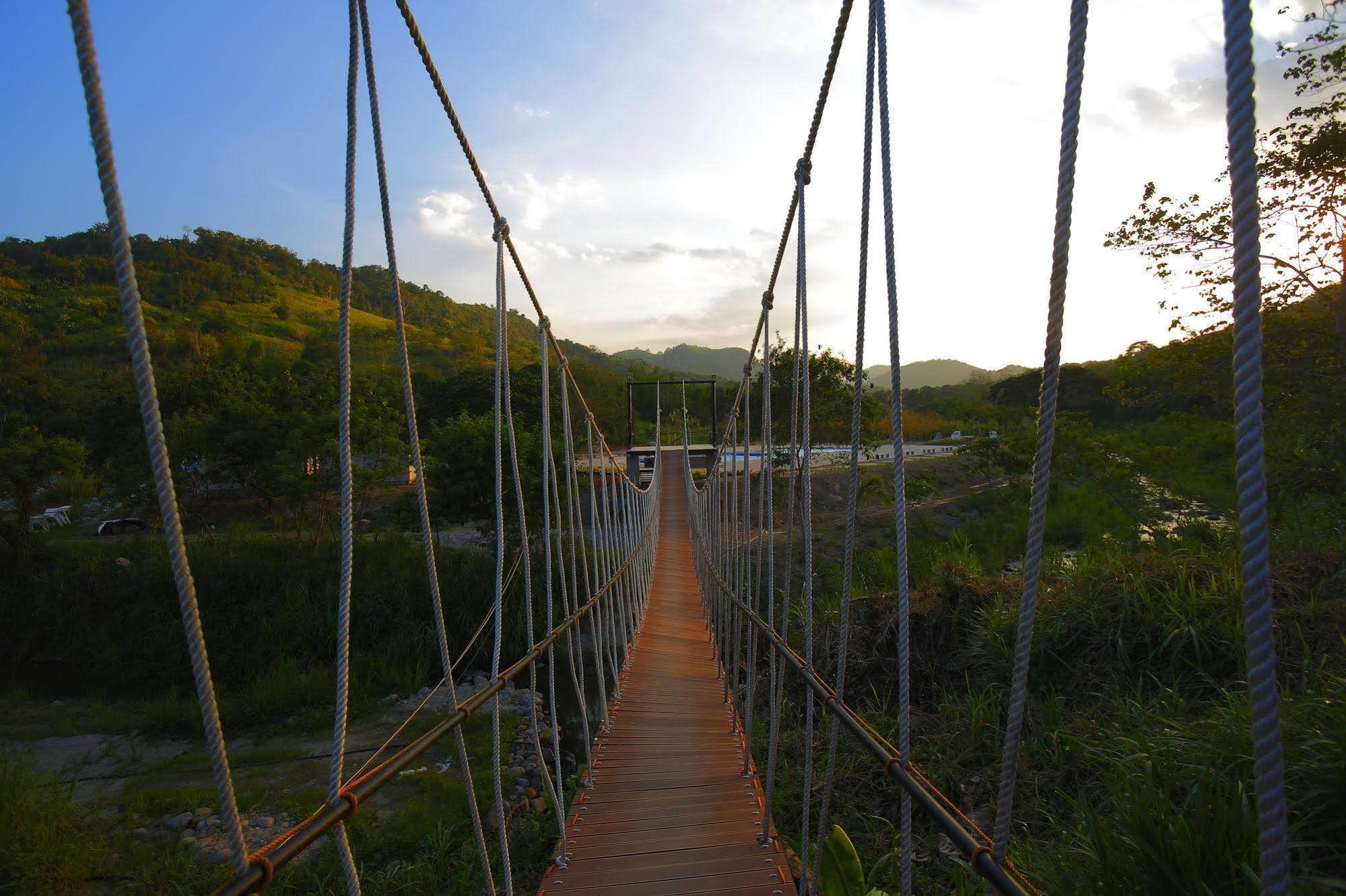 Green Canyon Leisure Farms Clark Field المظهر الخارجي الصورة